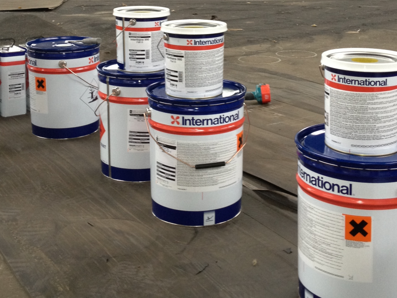 International paint cans